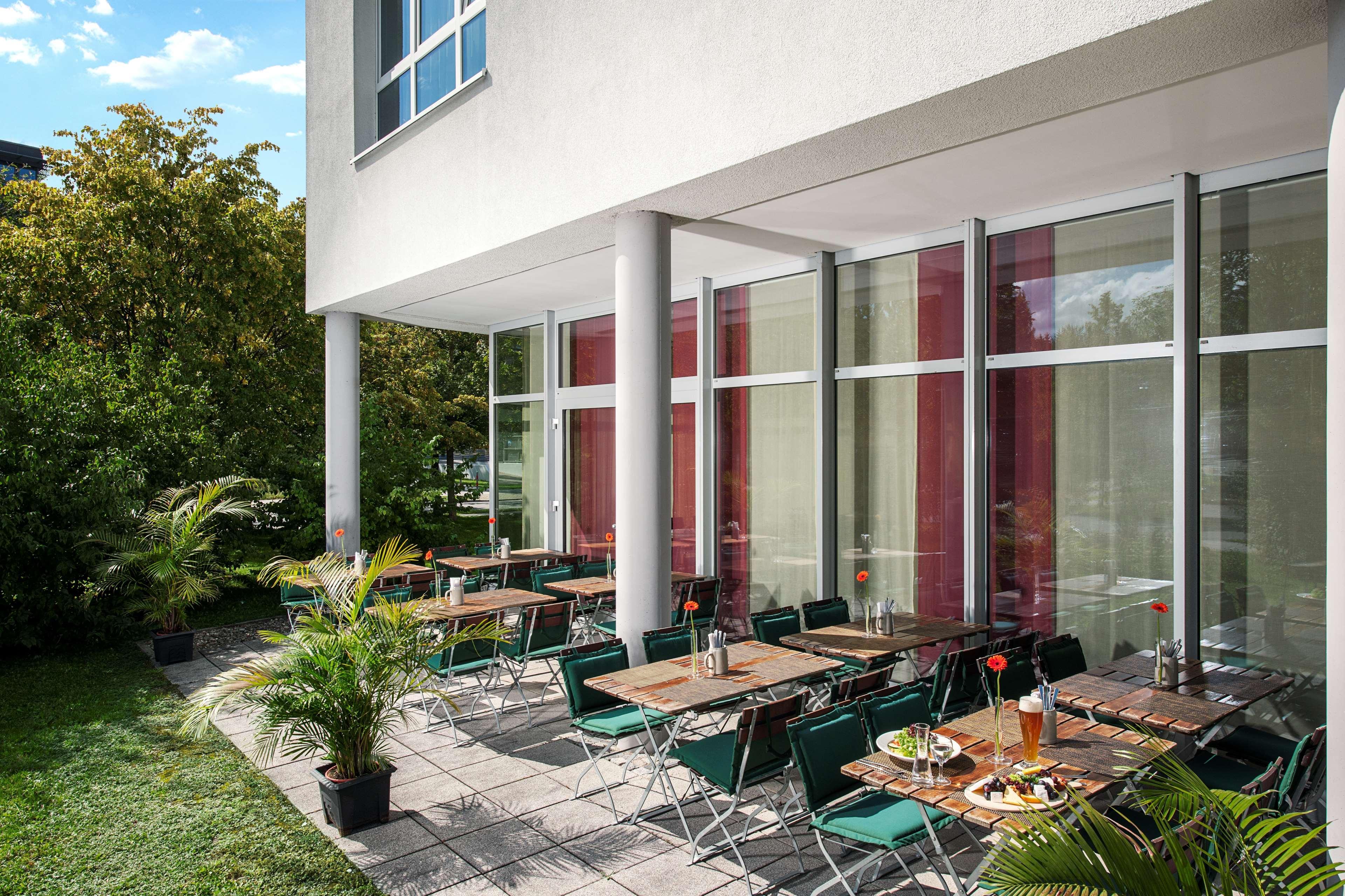 Nh Muenchen Ost Conference Center Hotel Aschheim Exterior photo